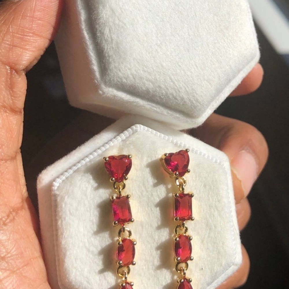 - Gorgeous Swarovski Elements Ruby Crystal Earrin… - image 4